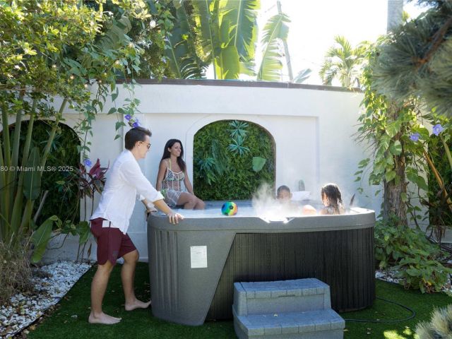 Home for rent at 1675 Coral Gardens Dr - photo 6137450