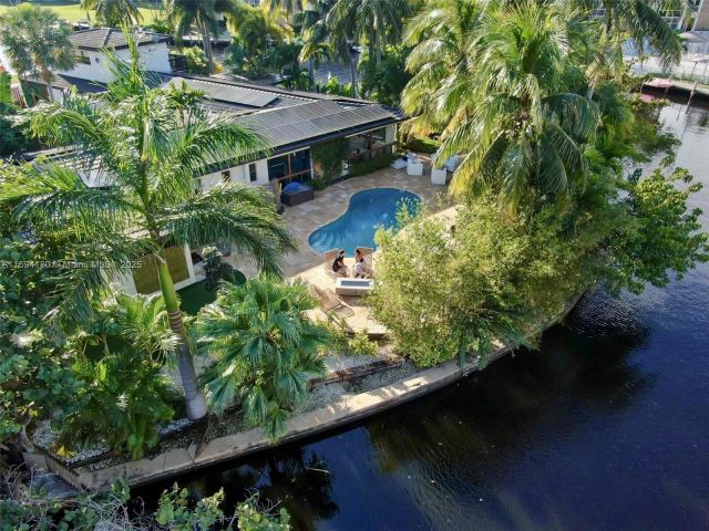 Home for rent at 1675 Coral Gardens Dr - photo 6137453