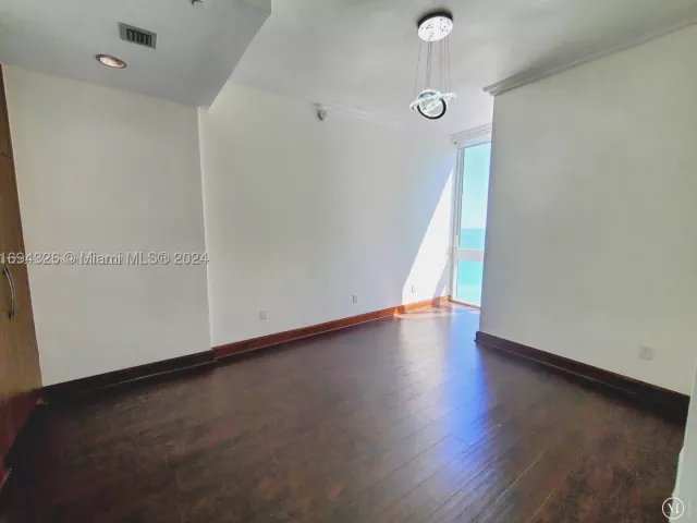 3-bedroom condo for sale in Sunny Isles Beach - 16001 Collins Ave 3601 - MondialRealty