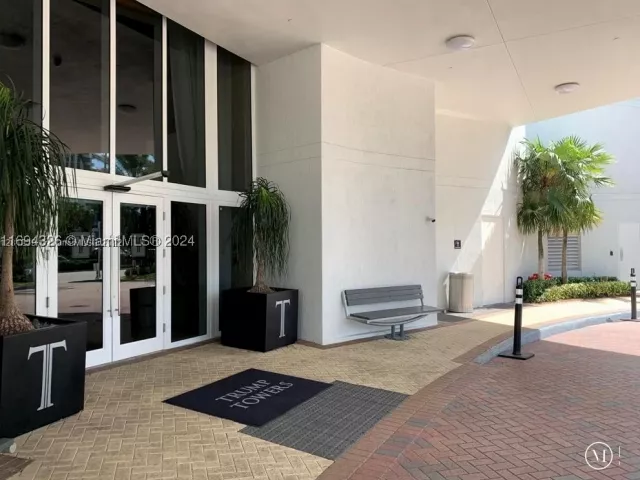 3-bedroom condo for sale in Sunny Isles Beach - 16001 Collins Ave 3601 - MondialRealty