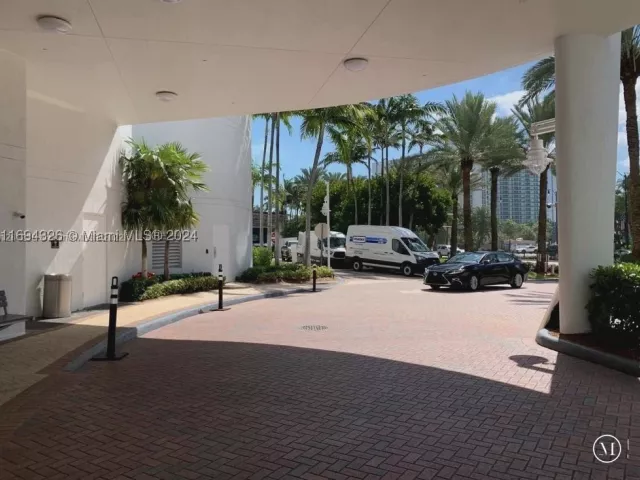 3-bedroom condo for sale in Sunny Isles Beach - 16001 Collins Ave 3601 - MondialRealty