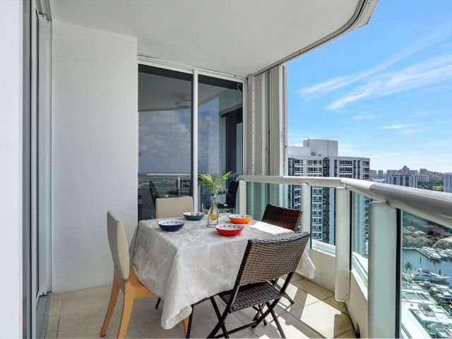 Apartment for sale  Unit #3105 - photo 5545378