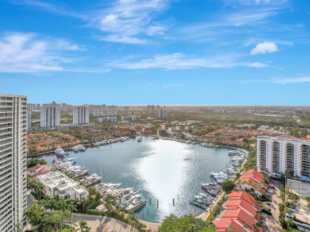 Apartment for sale  Unit #3105 - photo 5545381