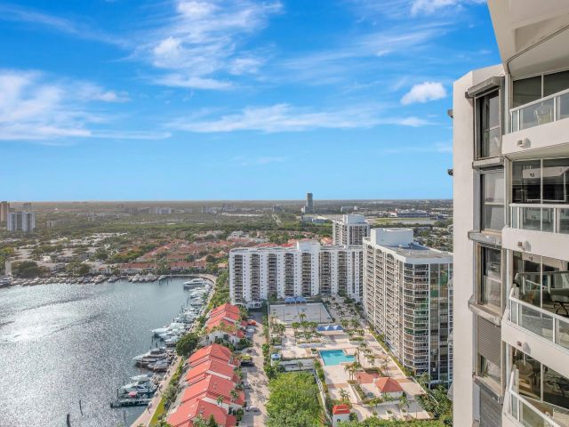 Apartment for sale  Unit #3105 - photo 5545382