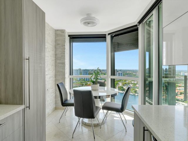 Apartment for sale  Unit #3105 - photo 5545384