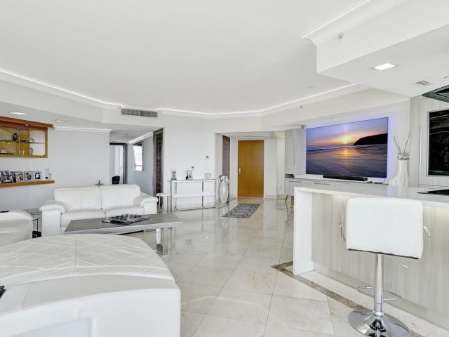 Apartment for sale  Unit #3105 - photo 5545392