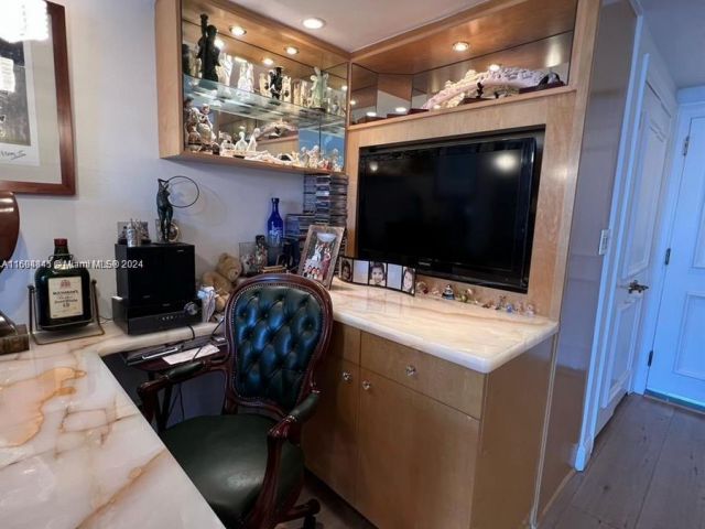 Apartment for sale  Unit #1201 - photo 5642577