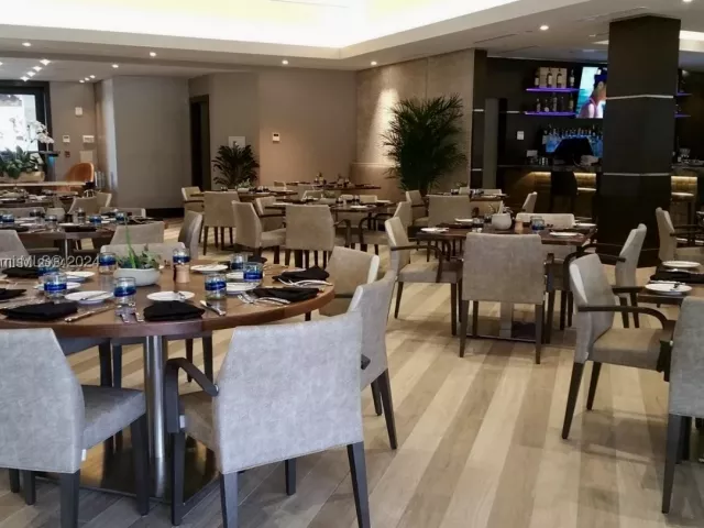 2-bedroom condo for sale in Aventura - 3000 Island Blvd 1201 - MondialRealty