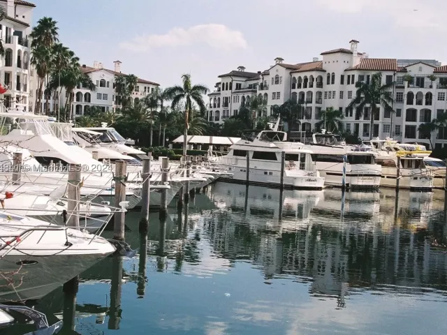 2-bedroom condo for sale in Aventura - 3000 Island Blvd 1201 - MondialRealty