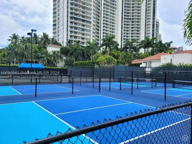 2-bedroom condo for sale in Aventura - 3000 Island Blvd 1201 - MondialRealty