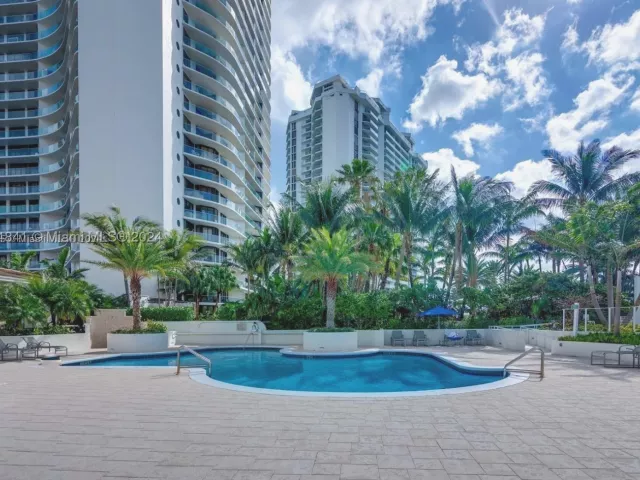 2-bedroom condo for sale in Aventura - 3000 Island Blvd 1201 - MondialRealty