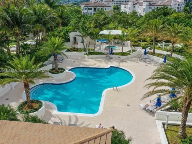 2-bedroom condo for sale in Aventura - 3000 Island Blvd 1201 - MondialRealty