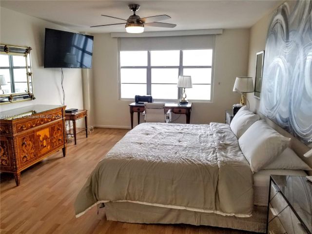 Apartment for sale  Unit #1714 - photo 5692617