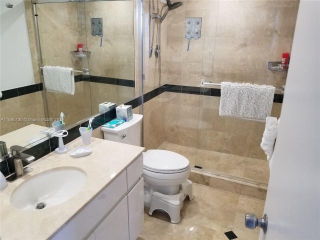 Apartment for sale  Unit #1714 - photo 5692619