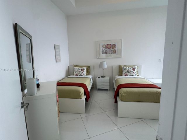 Apartment for sale  Unit #4203 - photo 5977209