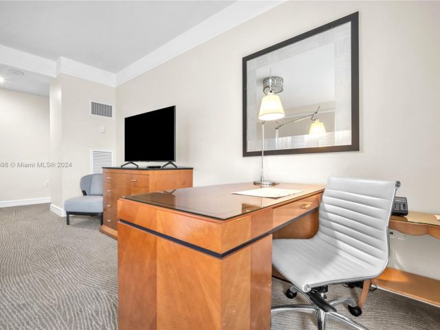 Apartment for rent  Unit #3012 - photo 5613229