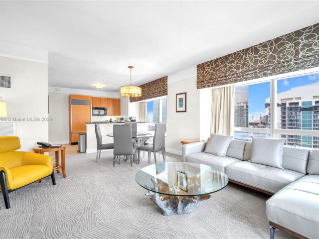 Apartment for rent  Unit #3012 - photo 5613239