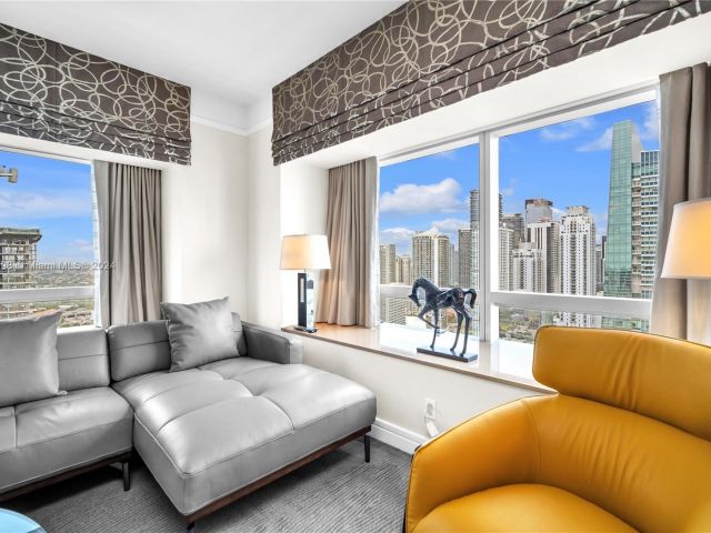 Apartment for rent  Unit #3012 - photo 5613240