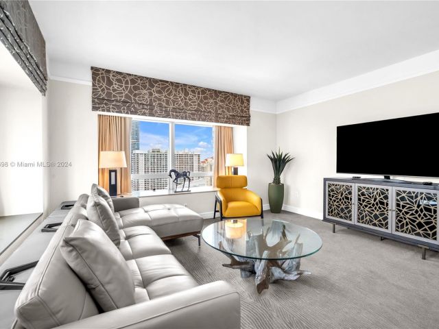 Apartment for rent  Unit #3012 - photo 5613241