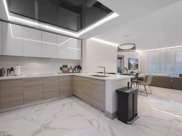 Apartment for sale  Unit #5-603 - photo 5643484