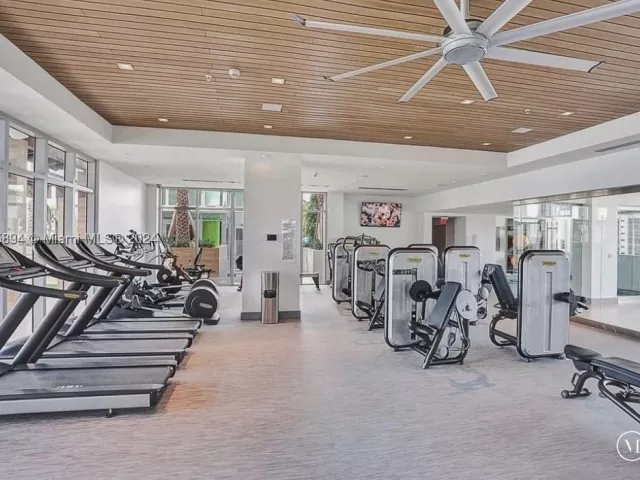 3-bedroom condo for sale in Sunny Isles Beach - 330 Sunny Isles Blvd 5-603 - MondialRealty