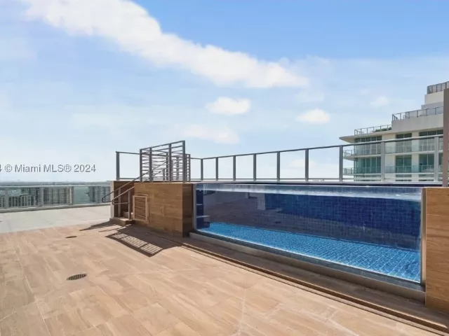 3-bedroom condo for sale in Sunny Isles Beach - 330 Sunny Isles Blvd 5-603 - MondialRealty