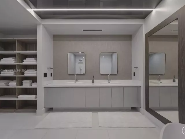 Apartment for sale  Unit #5-603 - photo 5643469