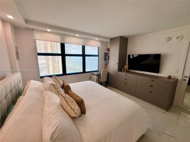 Apartment for rent  Unit #20E - photo 5577813