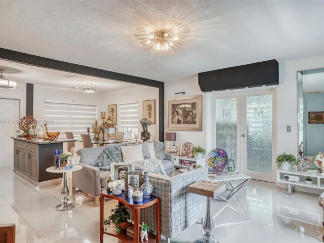 Home for sale at 1900 SW 21st Ave - photo 6204689