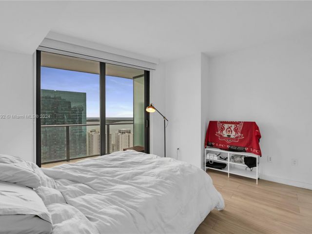 Apartment for sale  Unit #3704 - photo 5620736