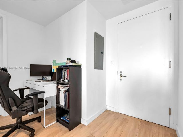 Apartment for sale  Unit #3704 - photo 5620738