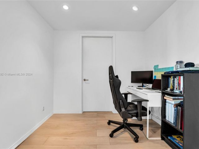 Apartment for sale  Unit #3704 - photo 5620739