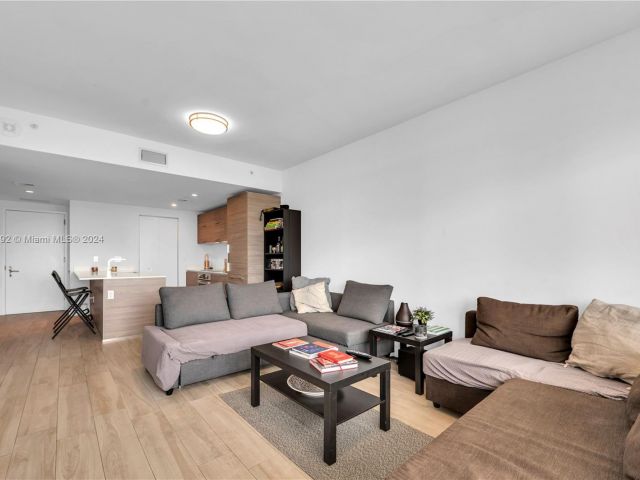 Apartment for sale  Unit #3704 - photo 5620741