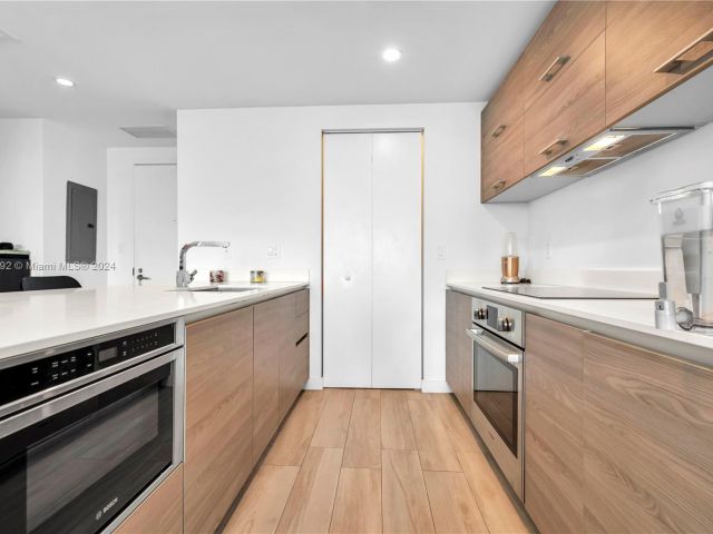 Apartment for sale  Unit #3704 - photo 5620744