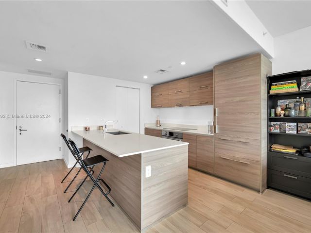 Apartment for sale  Unit #3704 - photo 5620749