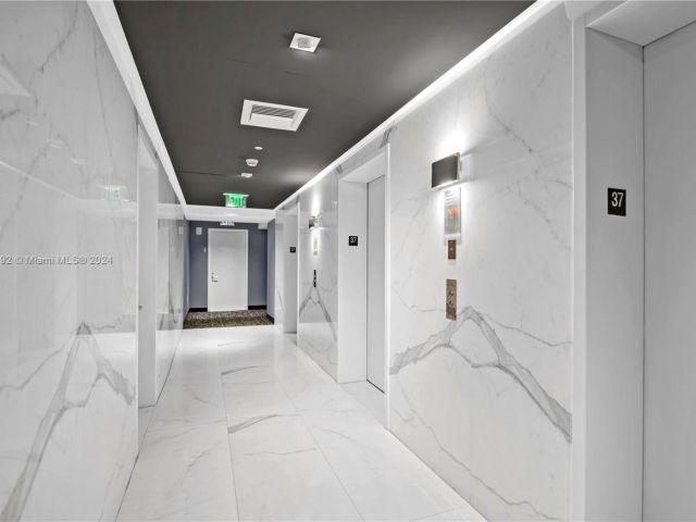 Apartment for sale  Unit #3704 - photo 5620751