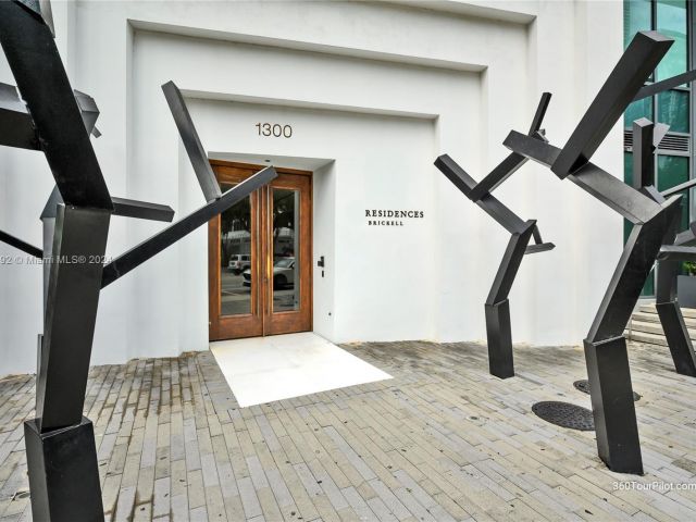 Apartment for sale  Unit #3704 - photo 5620753