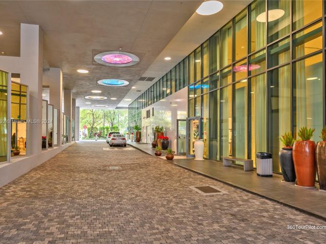 Apartment for sale  Unit #3704 - photo 5620754