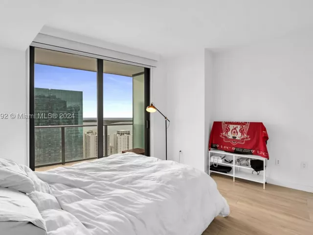 1-bedroom condo for sale in Miami - 1300 S Miami Ave 3704 - MondialRealty