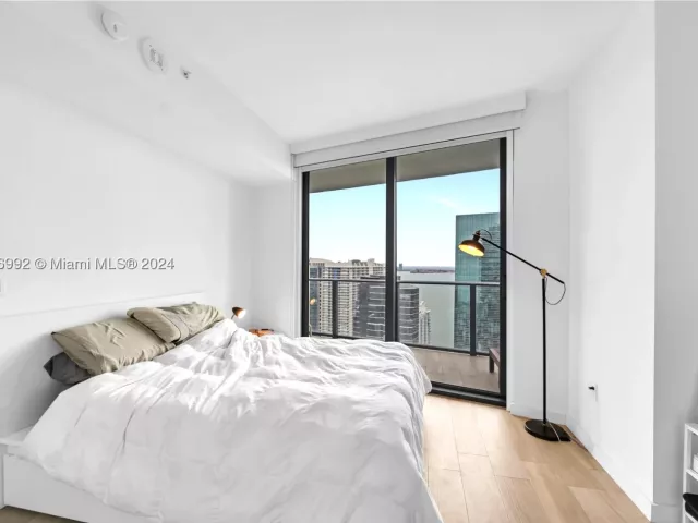 1-bedroom condo for sale in Miami - 1300 S Miami Ave 3704 - MondialRealty