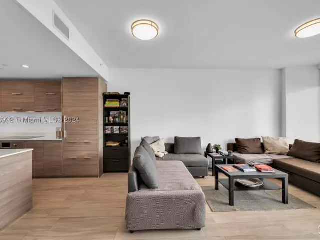 1-bedroom condo for sale in Miami - 1300 S Miami Ave 3704 - MondialRealty
