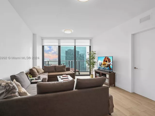 1-bedroom condo for sale in Miami - 1300 S Miami Ave 3704 - MondialRealty