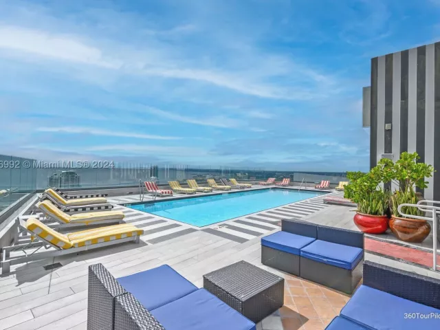 1-bedroom condo for sale in Miami - 1300 S Miami Ave 3704 - MondialRealty