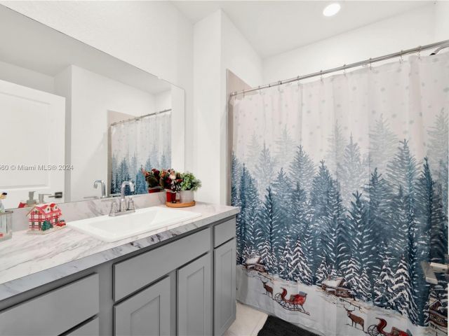 Home for sale at 1707 SE 9th Ter - photo 6135717