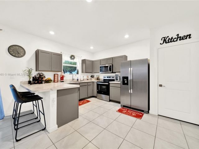 Home for sale at 1707 SE 9th Ter - photo 6135723