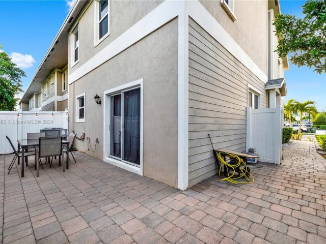 Home for sale at 1707 SE 9th Ter - photo 6135731