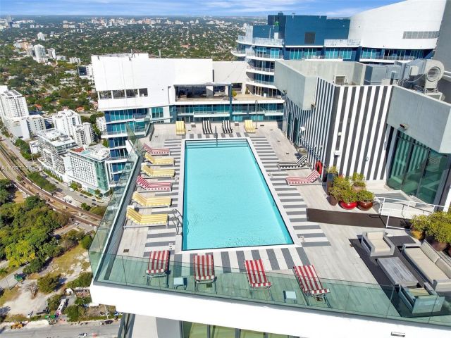 Apartment for sale  Unit #2104 - photo 5620817