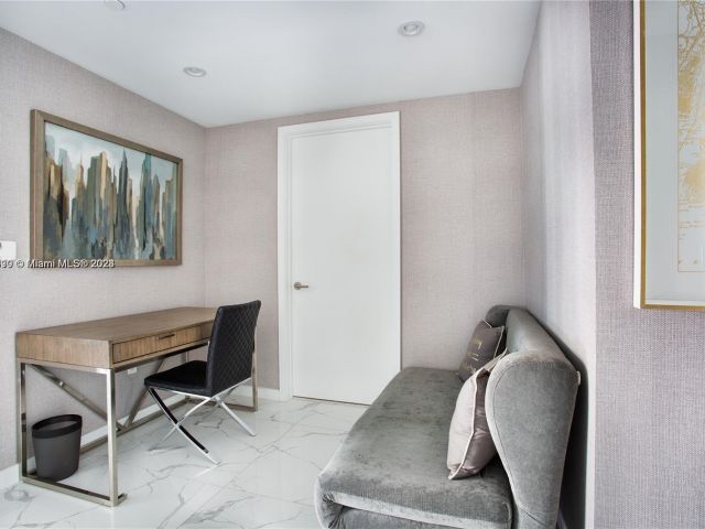 Apartment for sale  Unit #2104 - photo 5620822