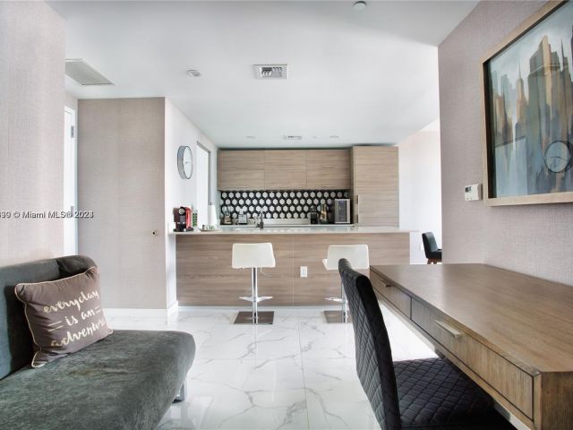 Apartment for sale  Unit #2104 - photo 5620823