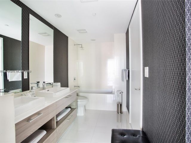 Apartment for sale  Unit #2104 - photo 5620825